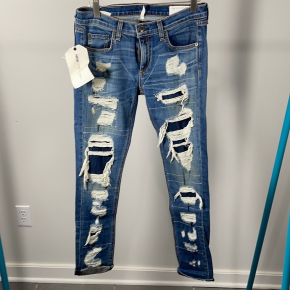 rag & bone Denim - New with tags thrashed Rag&Bone skinny jeans